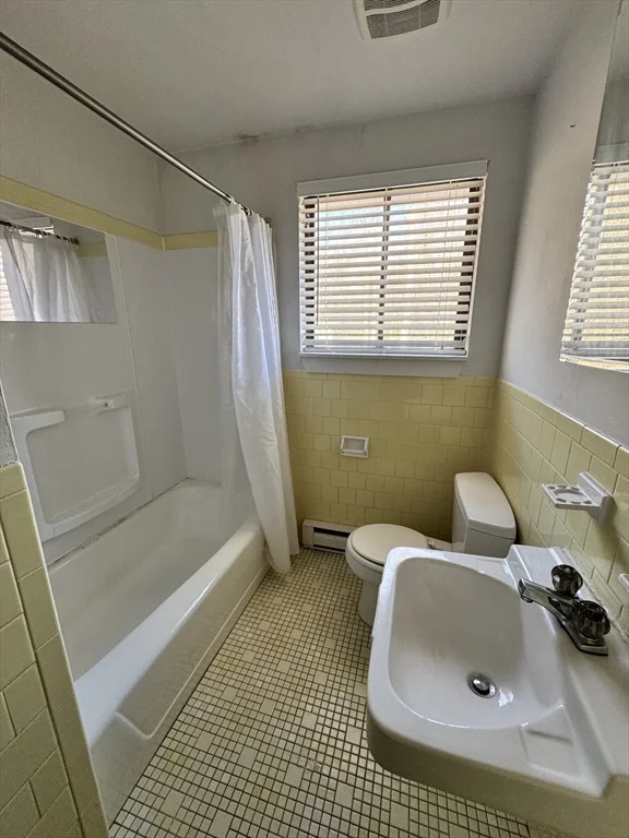 2 bed, 1 bath apartment for rent at 320 Elm St Unit 12, Southbridge — photo 11 of 15