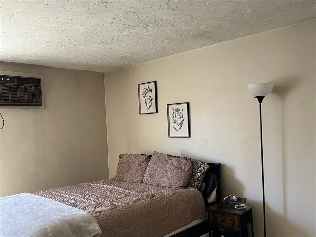 2 bed, 1 bath apartment for rent at 320 Fellsview Ter Unit 326 C, Stoneham — photo 6 of 19