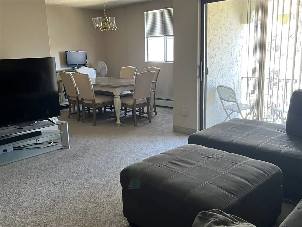 2 bed, 1 bath apartment for rent at 320 Fellsview Ter Unit 326 C, Stoneham — photo 2 of 19