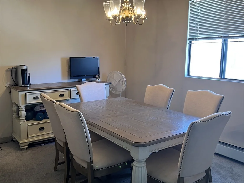 2 bed, 1 bath apartment for rent at 320 Fellsview Ter Unit 326 C, Stoneham — photo 3 of 19