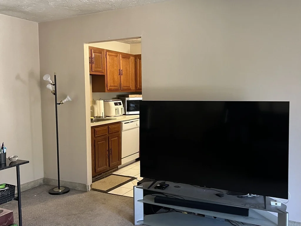 2 bed, 1 bath apartment for rent at 320 Fellsview Ter Unit 326 C, Stoneham — photo 9 of 19