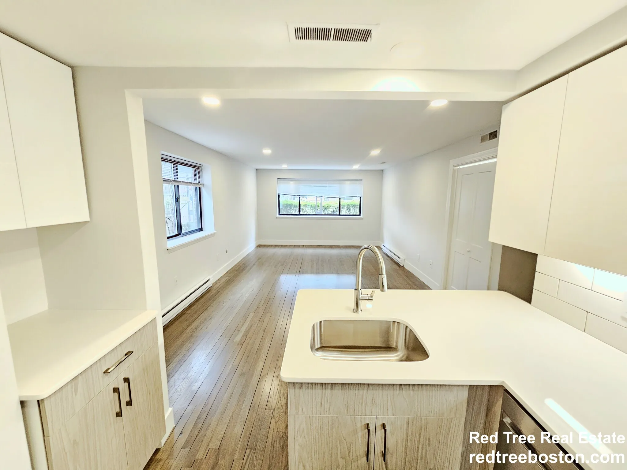 Studio bed, 1 bath apartment for rent at 320 Hammond Pond Pkwa Unit 103, Chestnut Hill