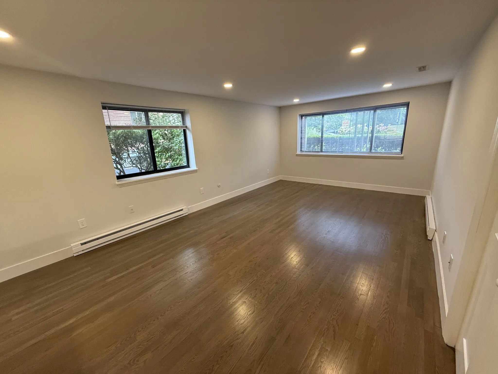 Studio bed, 1 bath apartment for rent at 320 Hammond Pond Pkwa Unit 103R, Chestnut Hill — photo 3 of 14