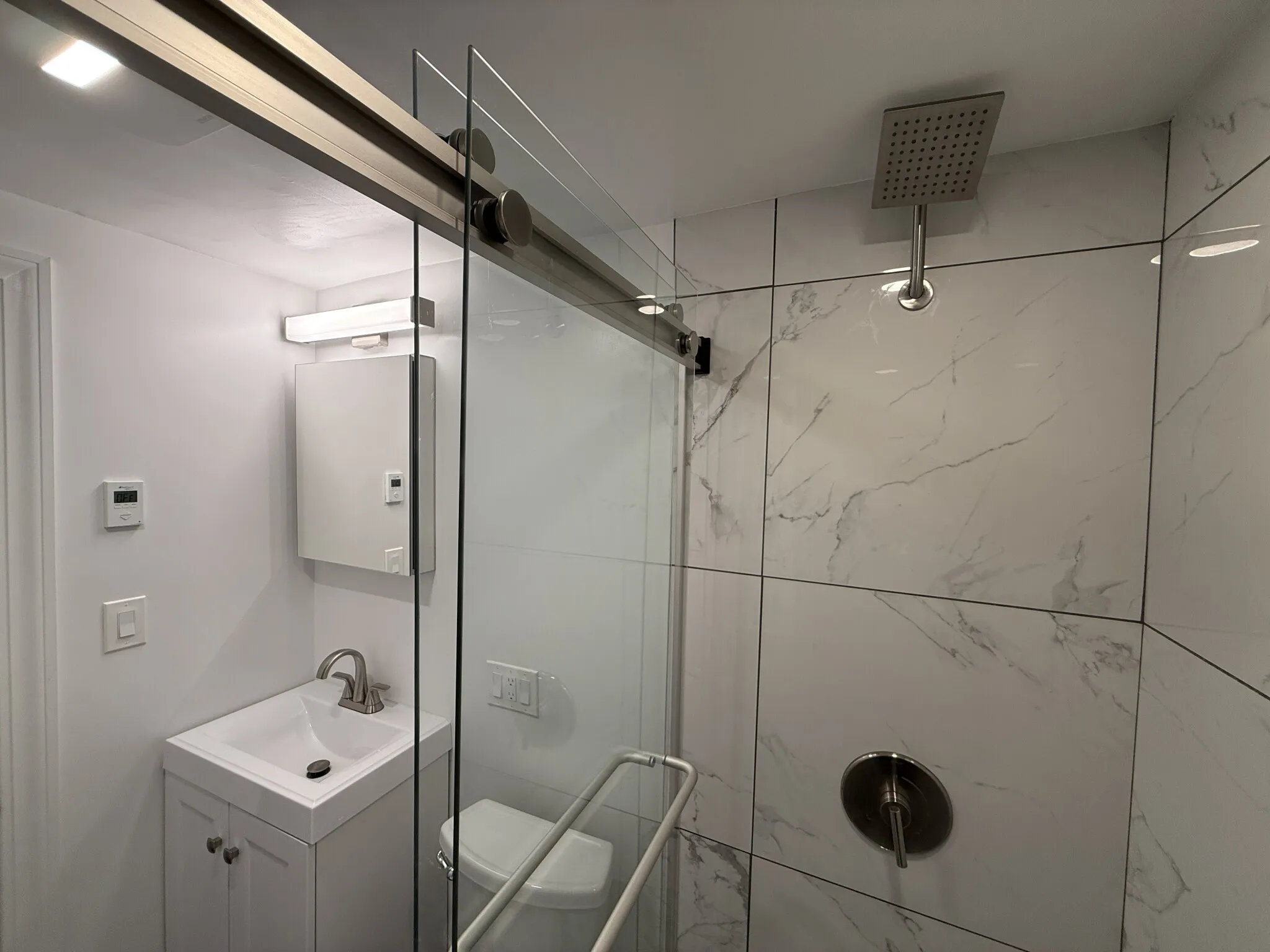 Studio bed, 1 bath apartment for rent at 320 Hammond Pond Pkwa Unit 103R, Chestnut Hill — photo 10 of 14