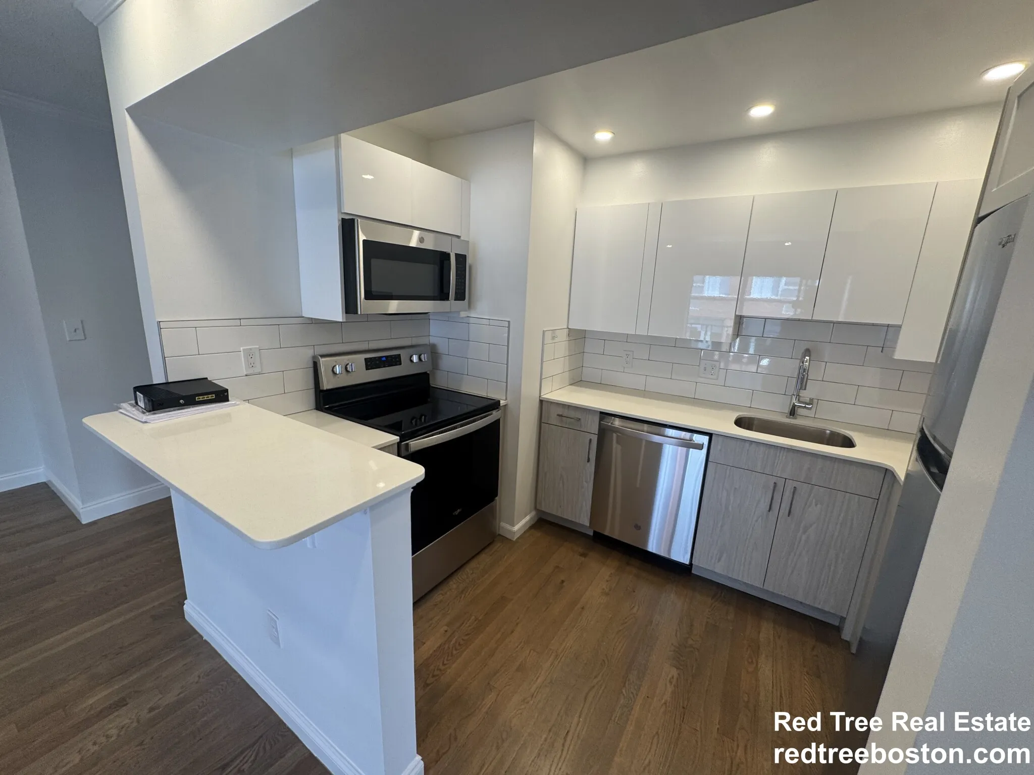 1 bed, 1 bath apartment for rent at 320 Hammond Pond Pkwa Unit 504, Chestnut Hill — photo 9 of 37
