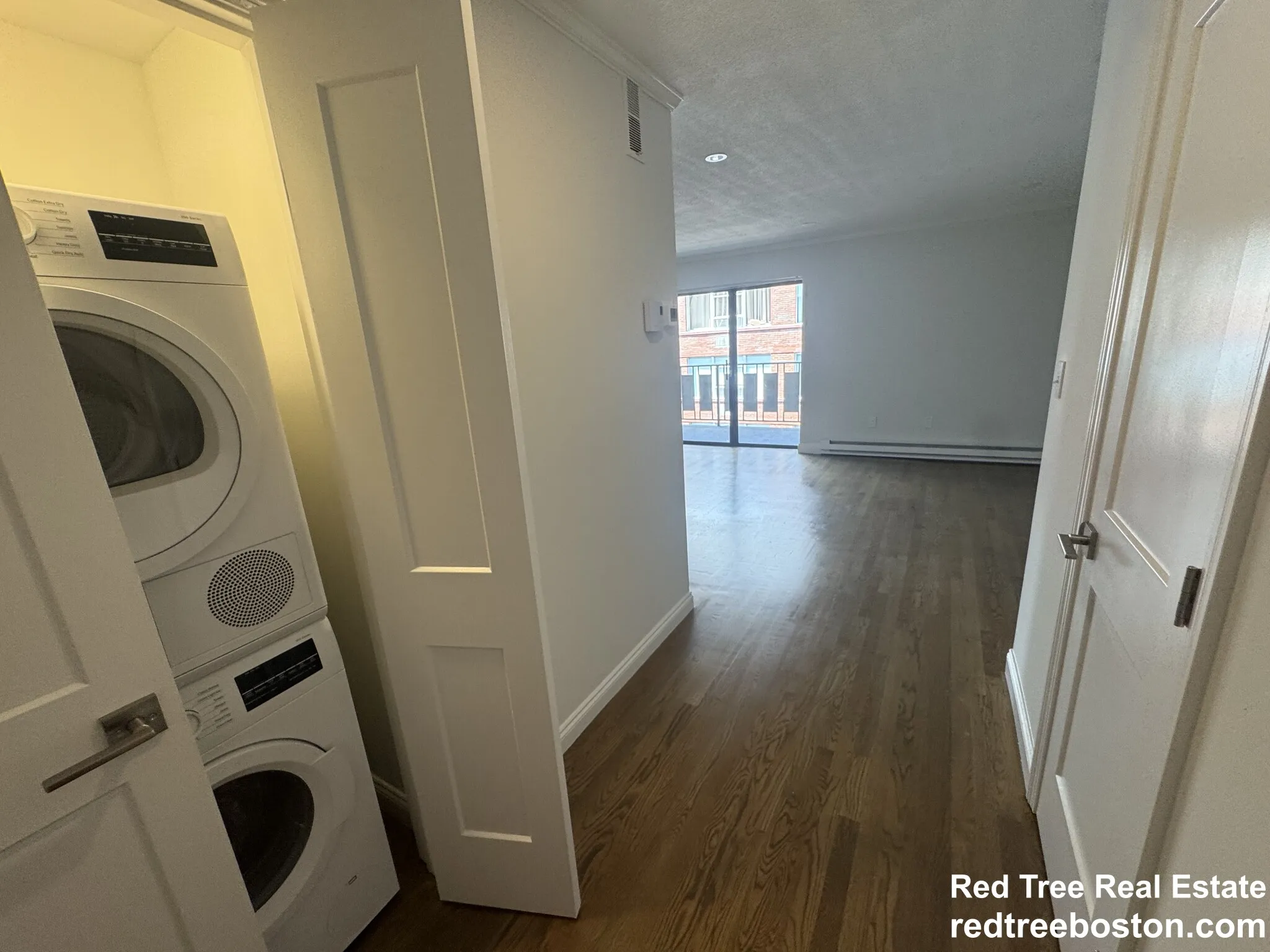 1 bed, 1 bath apartment for rent at 320 Hammond Pond Pkwa Unit 504, Chestnut Hill — photo 4 of 37