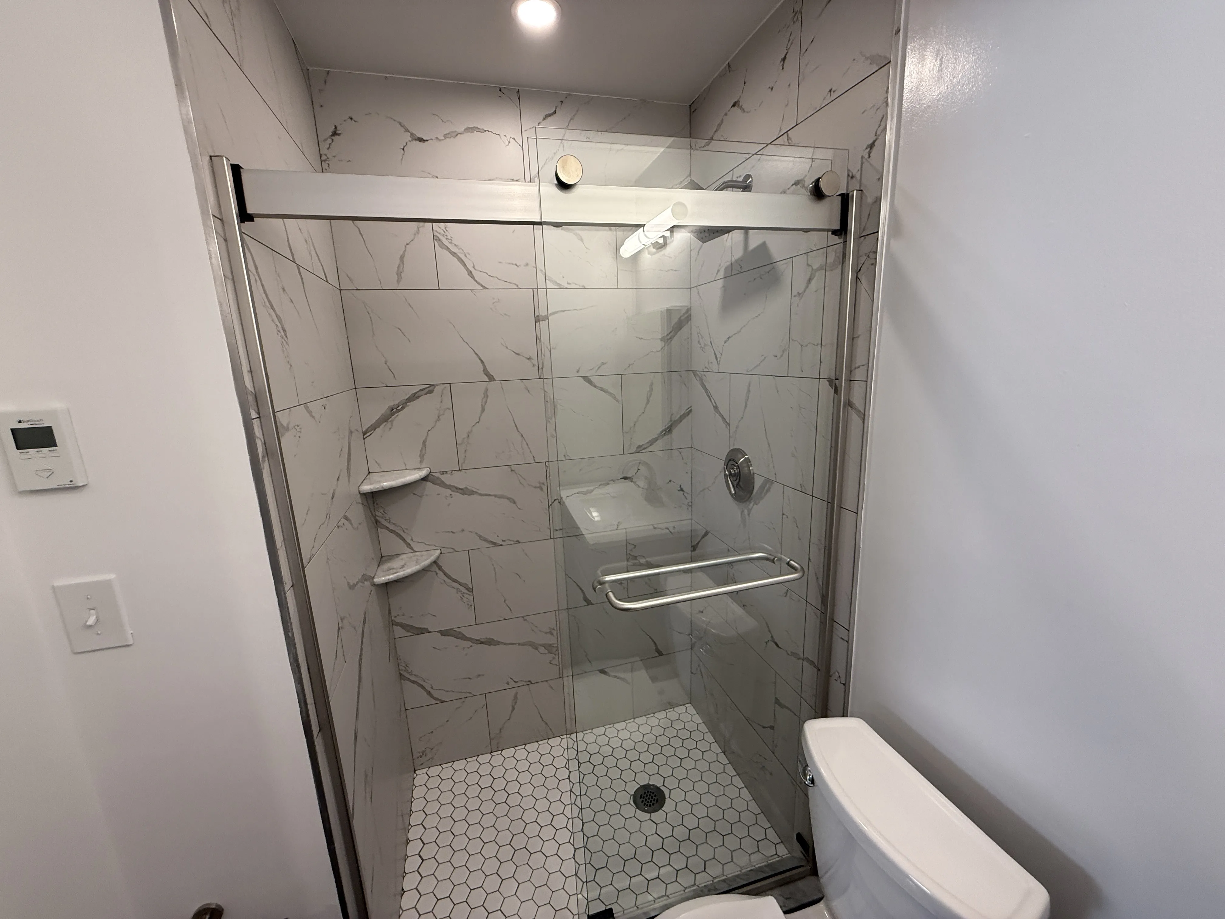 1 bed, 1.5 bath apartment for rent at 320 Hammond Pond Pkwa Unit 504R, Chestnut Hill — photo 17 of 19