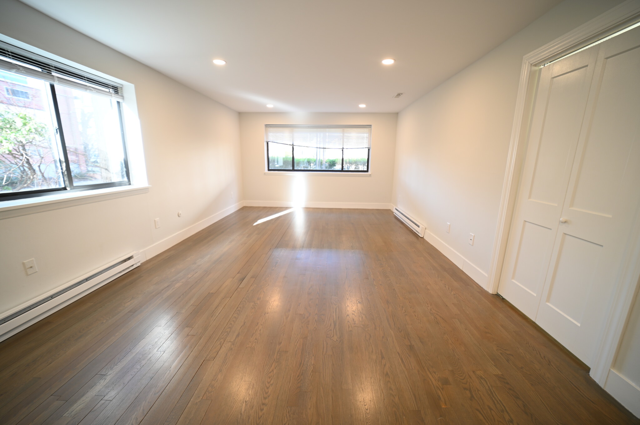 Studio bed, 1 bath apartment for rent at 320 Hammond Pond Pkwy Unit 103, Chestnut Hill — photo 3 of 15