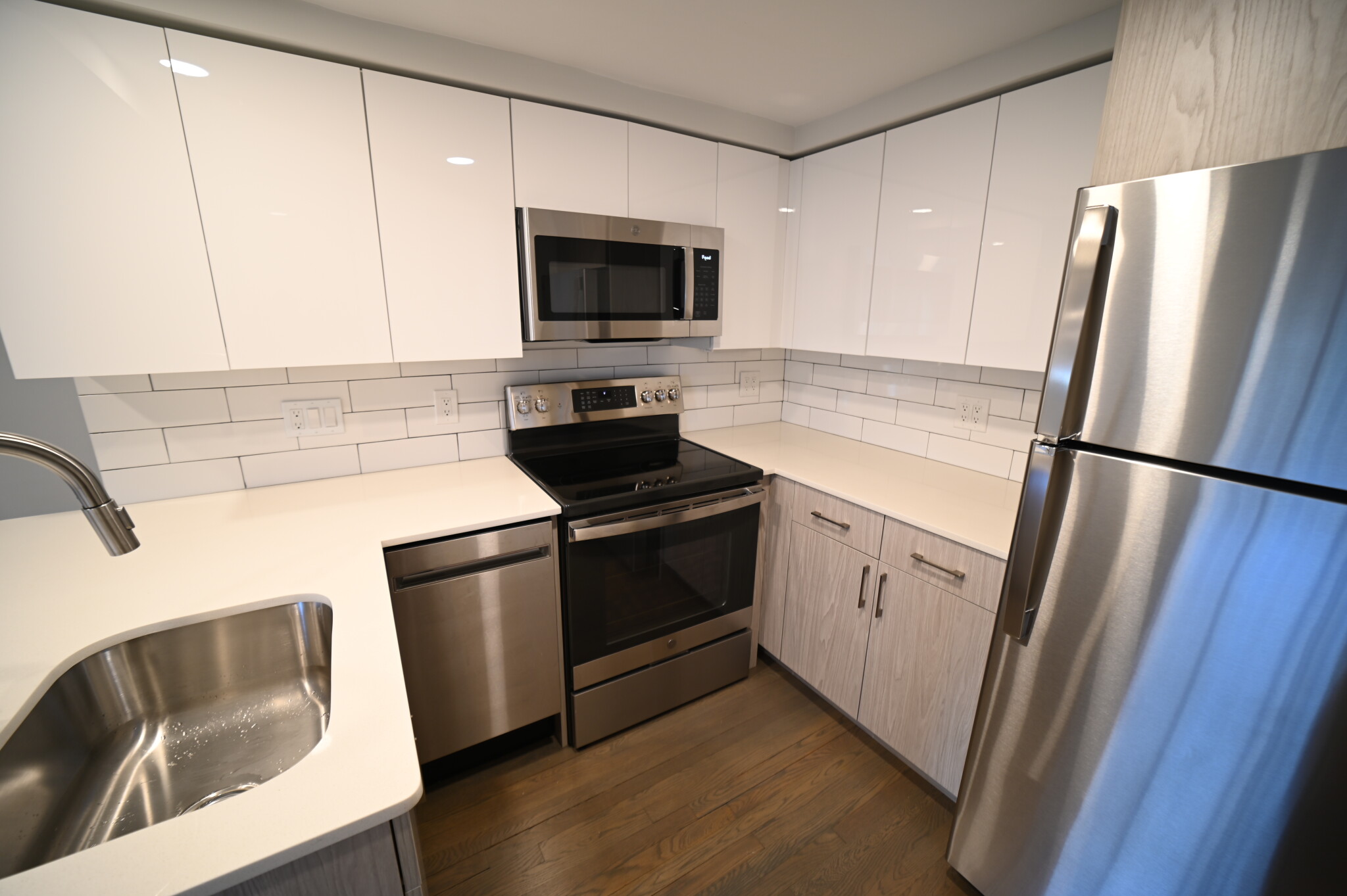 Studio bed, 1 bath apartment for rent at 320 Hammond Pond Pkwy Unit 103, Chestnut Hill