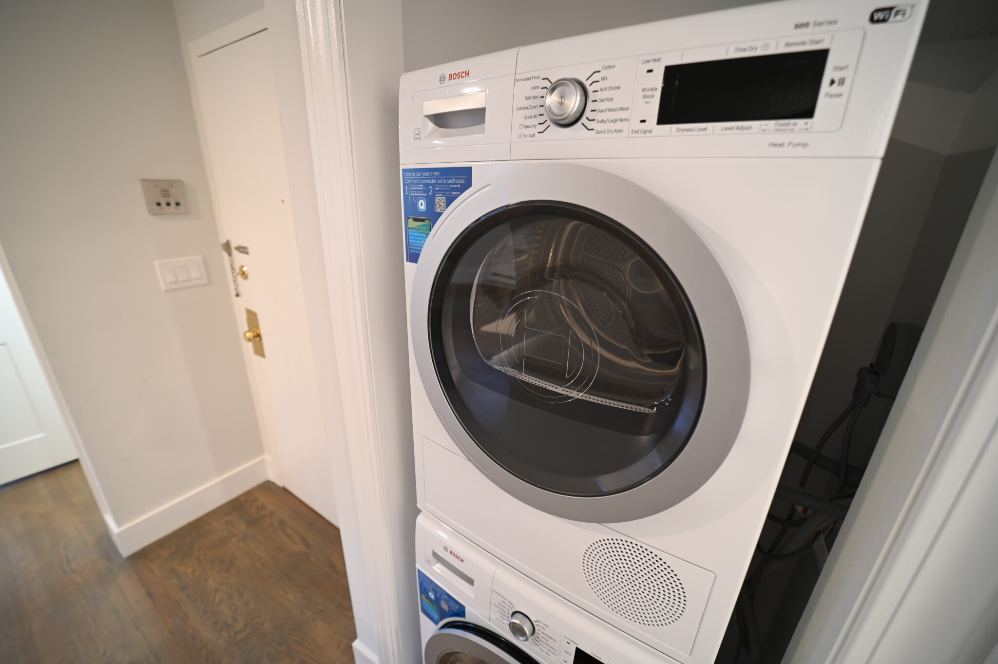 Studio bed, 1 bath apartment for rent at 320 Hammond Pond Pkwy Unit 103, Chestnut Hill — photo 4 of 15