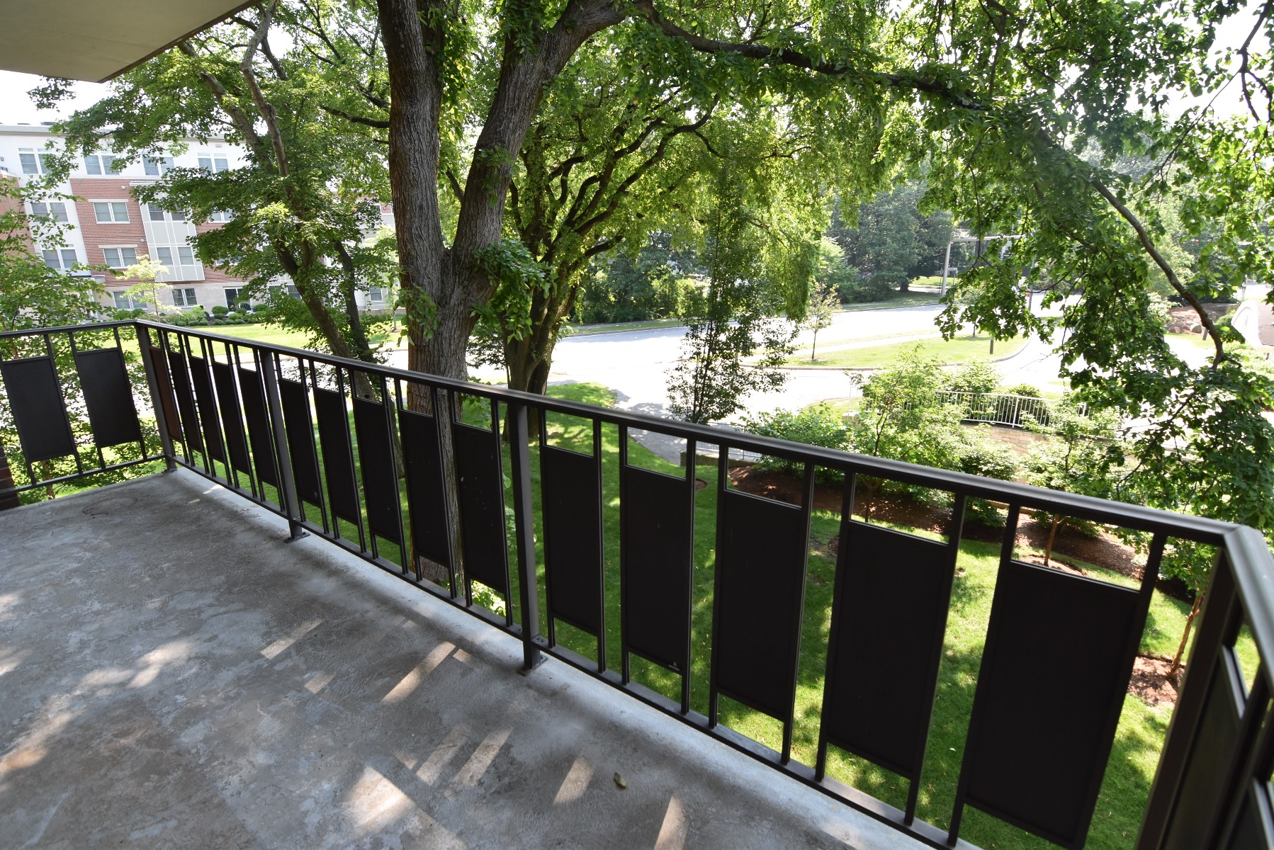 2 bed, 2 bath apartment for rent at 320 Hammond Pond Pkwy Unit 203, Chestnut Hill — photo 2 of 14