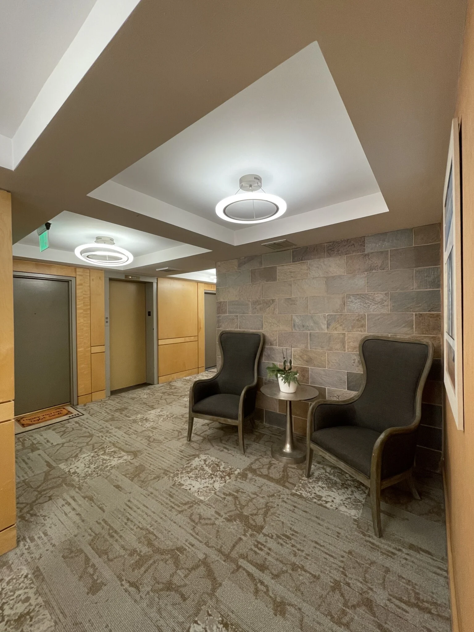 2 bed, 2 bath apartment for rent at 320 Hammond Pond Pkwy Unit 501, Chestnut Hill — photo 3 of 7