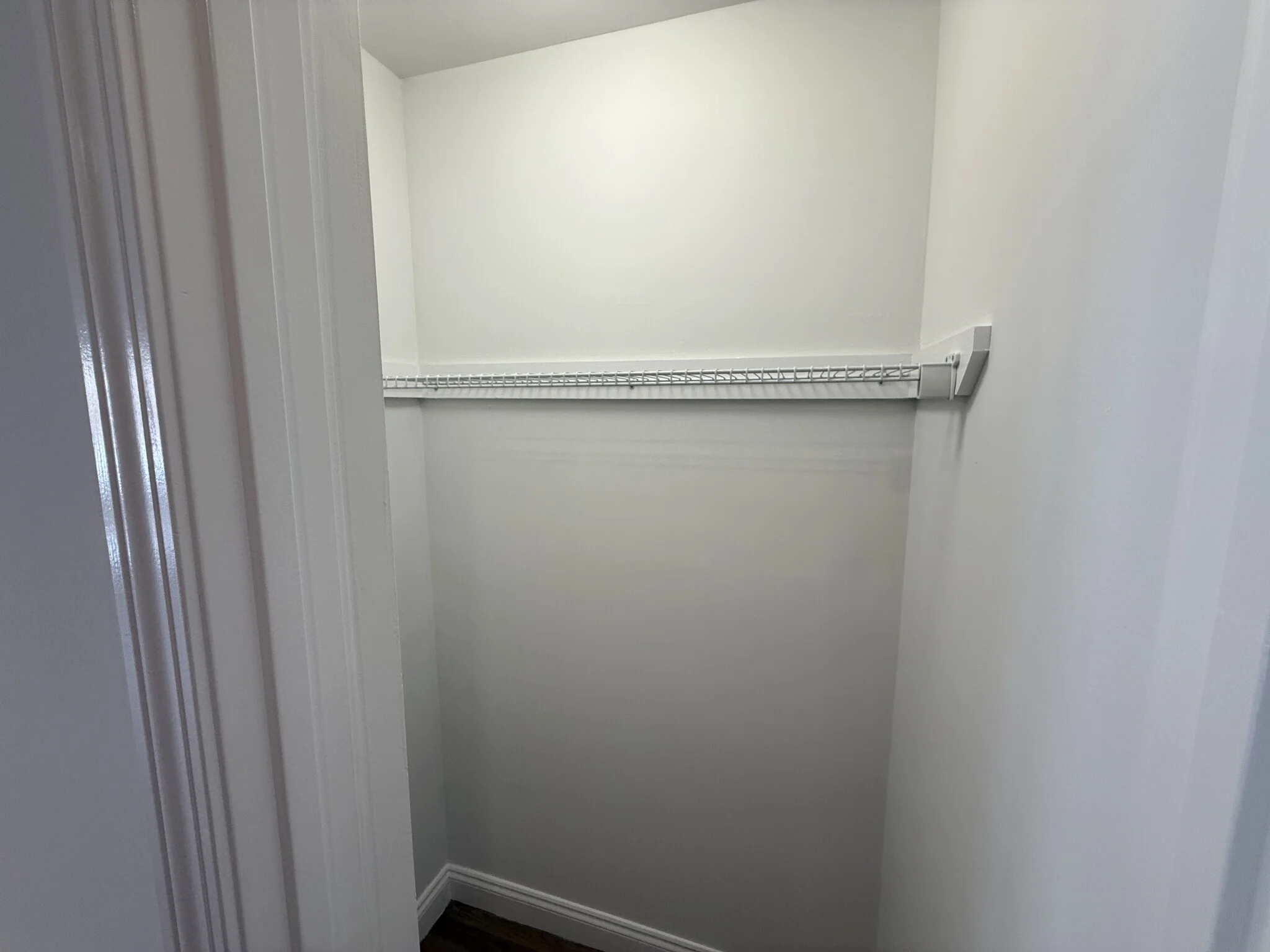 1 bed, 1.5 bath apartment for rent at 320 Hammond Pond Pkwy Unit 504R, Chestnut Hill — photo 6 of 19