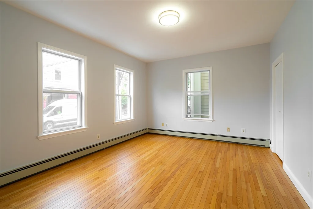 2 bed, 1 bath apartment for rent at 320 Hurley St Unit 1, Kendall Square — photo 6 of 10