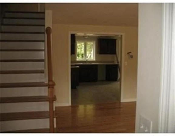2 bed, 1 bath apartment for rent at 320 Laurel St Unit 320, Bridgewater — photo 4 of 9