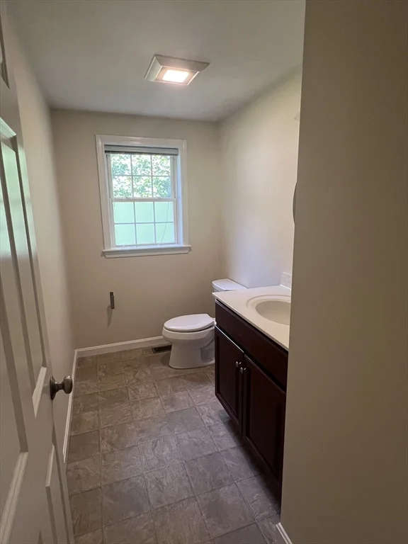 2 bed, 1 bath apartment for rent at 320 Laurel St Unit 320, Bridgewater — photo 12 of 13