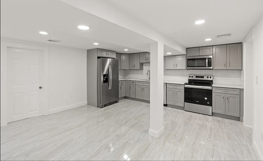 3 bed, 2 bath apartment for rent at 320 Malden St Unit 1, Revere