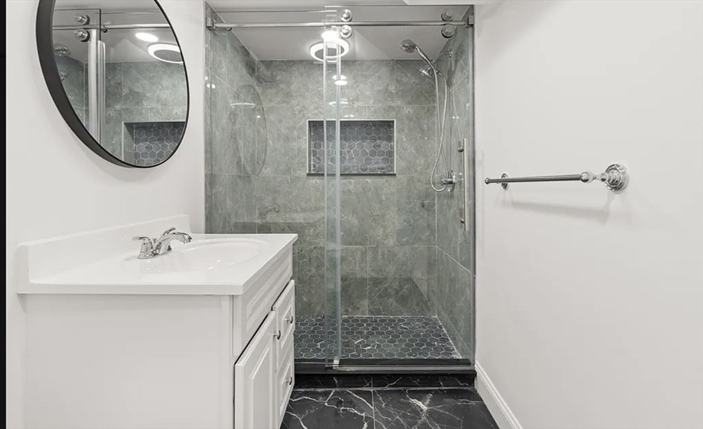 3 bed, 2 bath apartment for rent at 320 Malden St Unit 1, Revere — photo 11 of 13