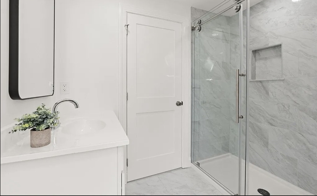 3 bed, 2 bath apartment for rent at 320 Malden St Unit 1, Revere — photo 9 of 13