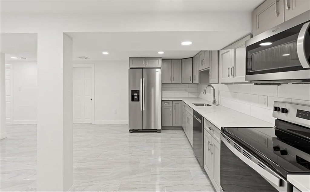 3 bed, 2 bath apartment for rent at 320 Malden St Unit 1, Revere — photo 2 of 13
