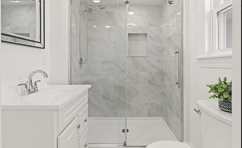 3 bed, 2 bath apartment for rent at 320 Malden St Unit 1, Revere — photo 10 of 13