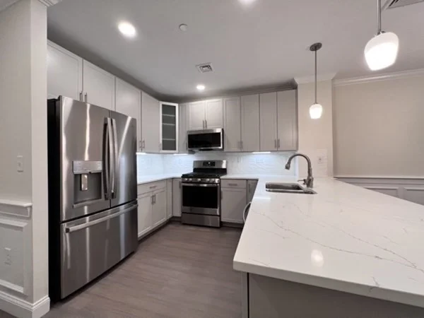 1 bed, 1 bath apartment for rent at 320 Middlesex Ave Unit C103, Medford — photo 2 of 16