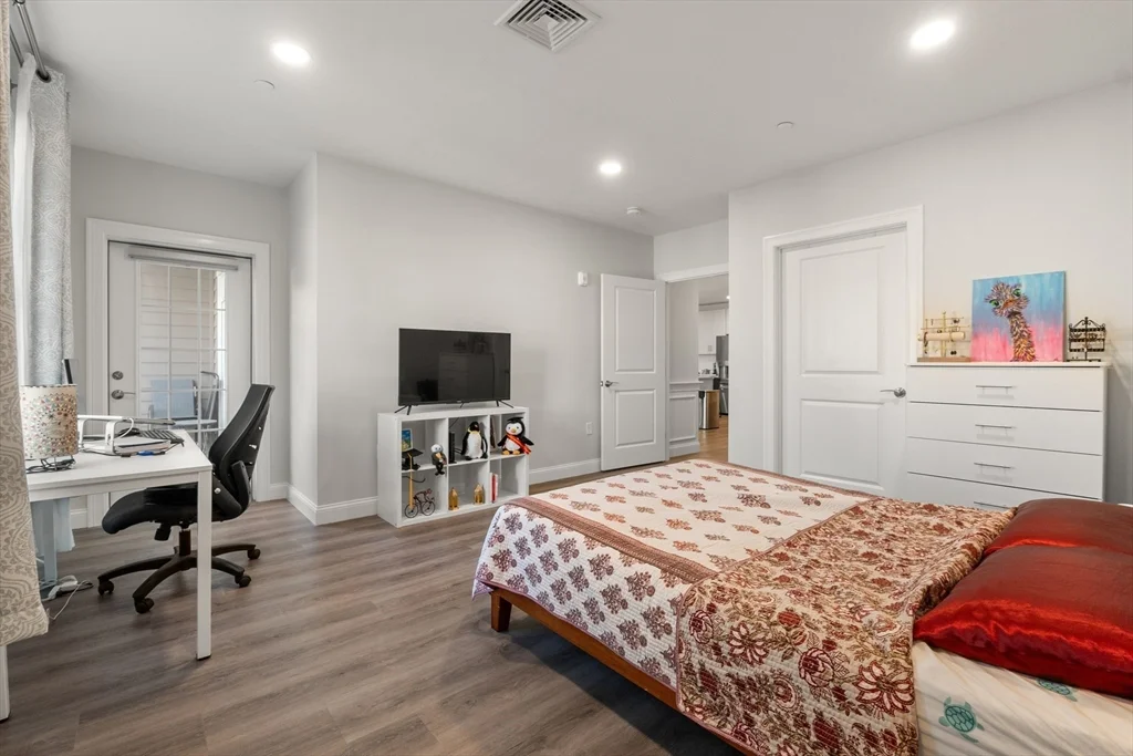 1 bed, 1 bath apartment for rent at 320 Middlesex Ave Unit D105, Wellington — photo 9 of 42