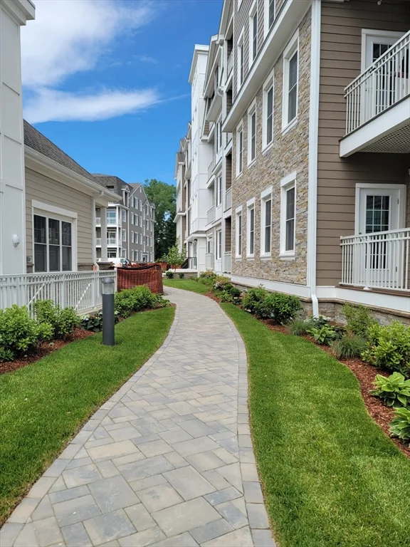 1 bed, 1 bath apartment for rent at 320 Middlesex Unit B303, Wellington — photo 2 of 36