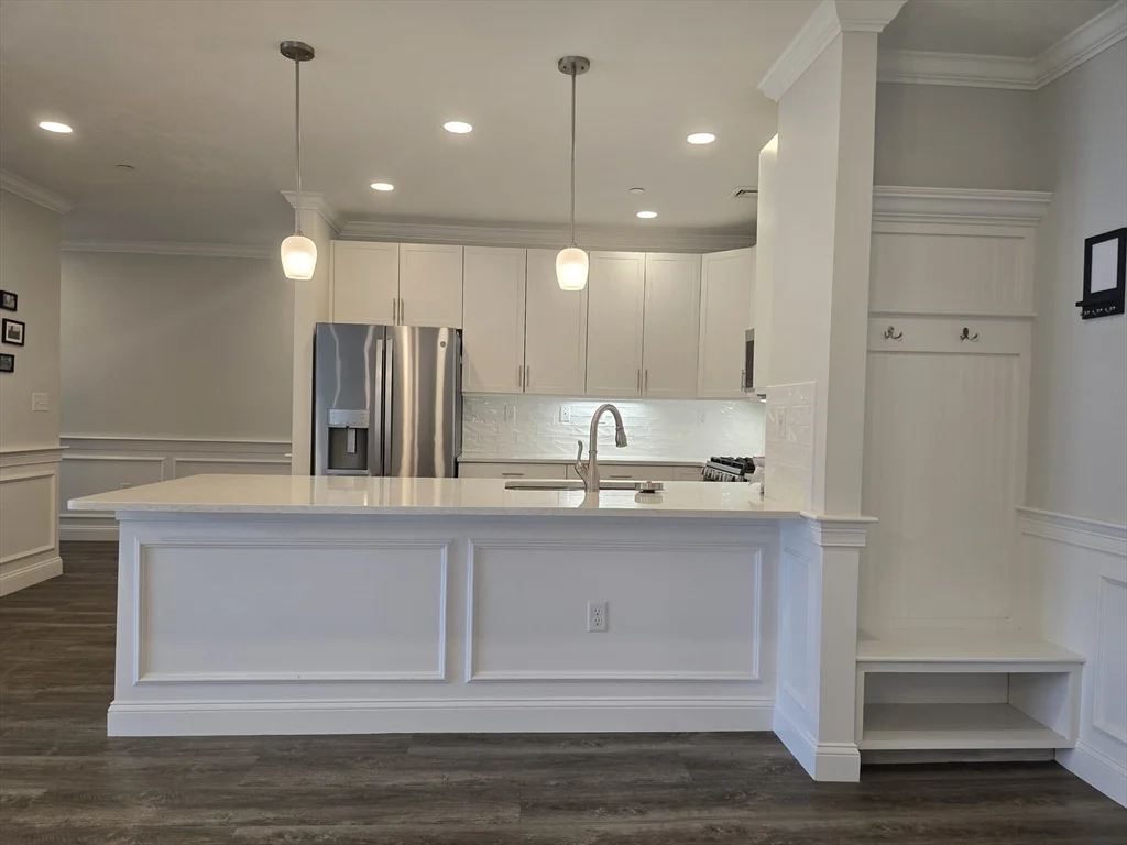 2 bed, 2 bath apartment for rent at 320 Middlesex Unit B305, Wellington — photo 2 of 40