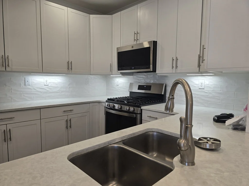 2 bed, 2 bath apartment for rent at 320 Middlesex Unit B305, Wellington — photo 3 of 40