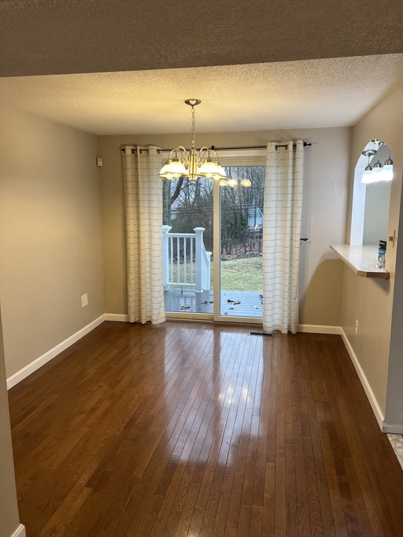 3 bed, 1 bath apartment for rent at 320 Newbury St Unit 402, Danvers — photo 8 of 24
