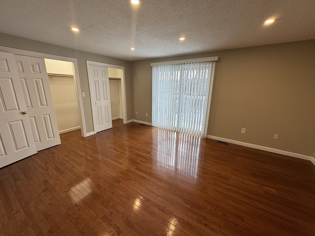 3 bed, 1 bath apartment for rent at 320 Newbury St Unit 402, Danvers — photo 14 of 24