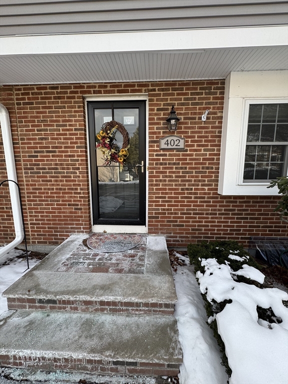 3 bed, 1 bath apartment for rent at 320 Newbury St Unit 402, Danvers — photo 2 of 24