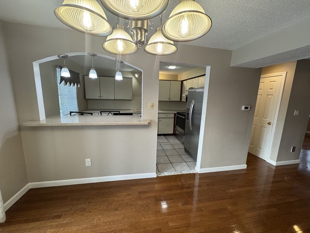 3 bed, 1 bath apartment for rent at 320 Newbury St Unit 402, Danvers — photo 7 of 24