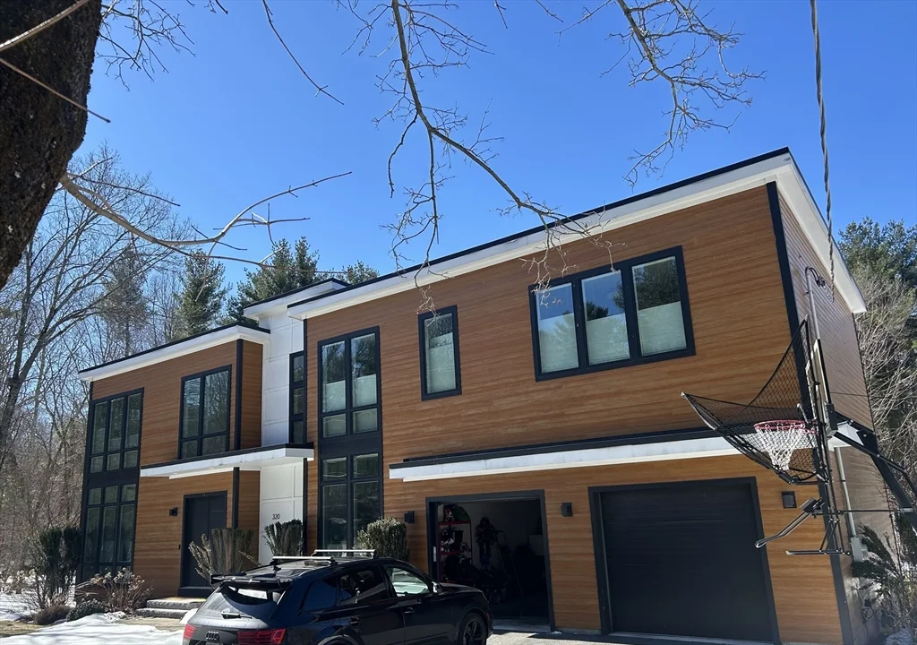 4 bed, 4+ bath apartment for rent at 320 Norwood St, Sharon — photo 1 of 19