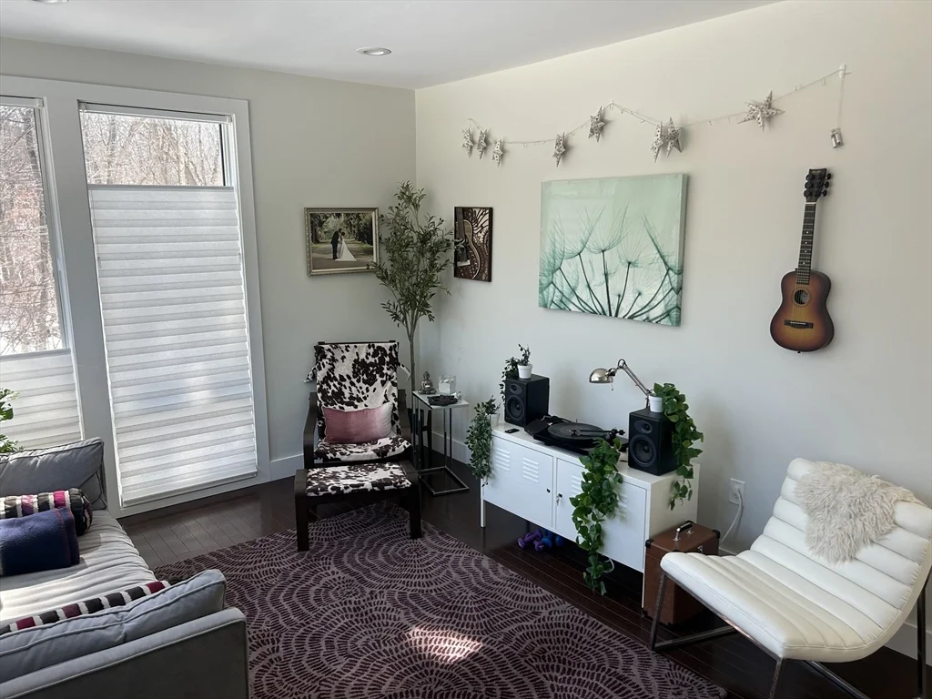 4 bed, 4+ bath apartment for rent at 320 Norwood St, Sharon — photo 15 of 19