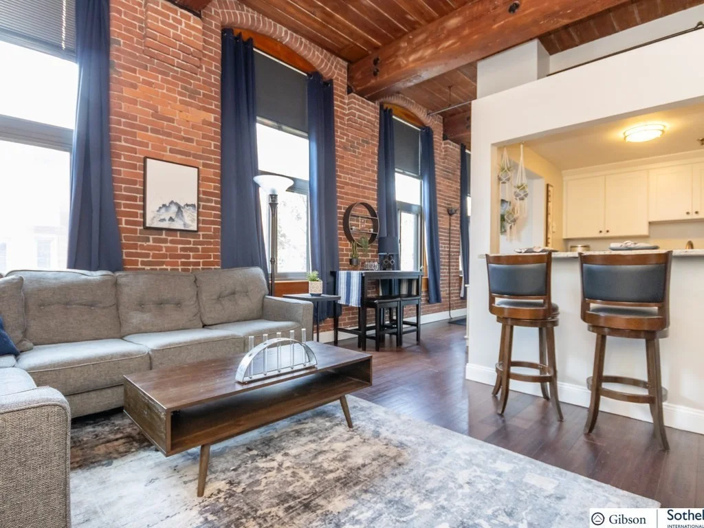 1 bed, 1 bath apartment for rent at 320 W 2nd St Unit 211, Boston — photo 1 of 10