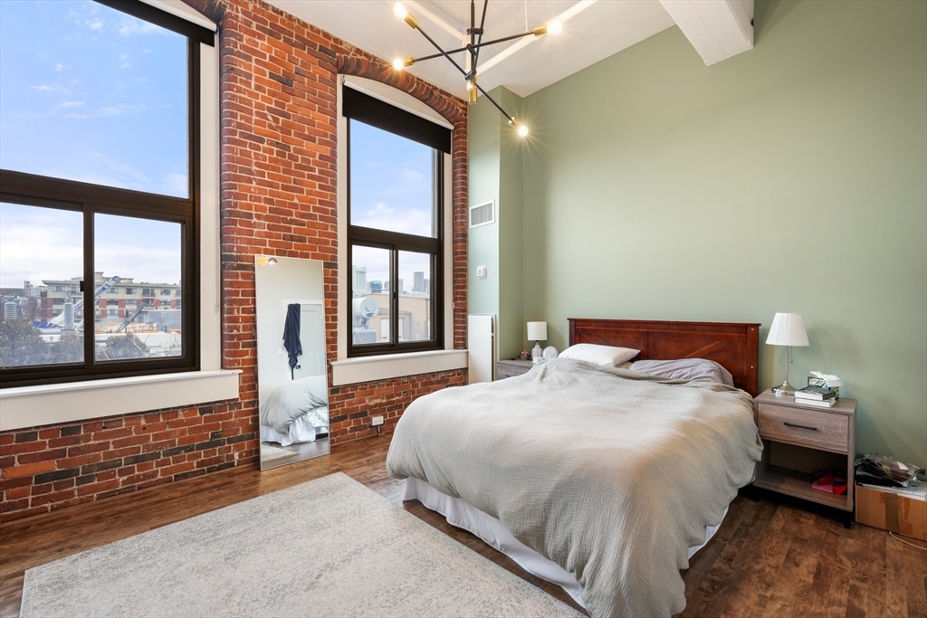 2 bed, 1 bath apartment for rent at 320 W 2nd Unit 205, South Boston — photo 7 of 18