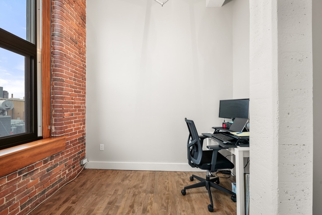 2 bed, 1 bath apartment for rent at 320 W 2nd Unit 205, South Boston — photo 9 of 18