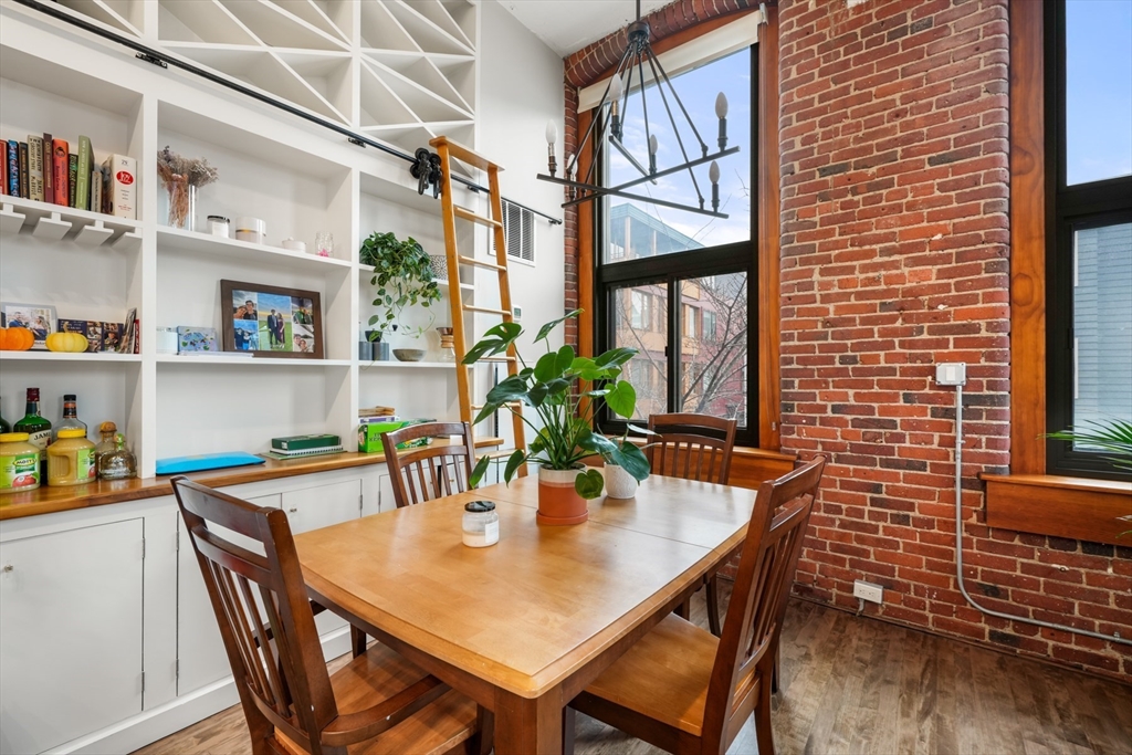 2 bed, 1 bath apartment for rent at 320 W 2nd Unit 205, South Boston — photo 5 of 18