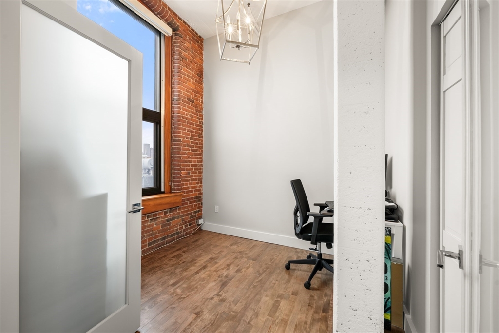 2 bed, 1 bath apartment for rent at 320 W 2nd Unit 205, South Boston — photo 10 of 18