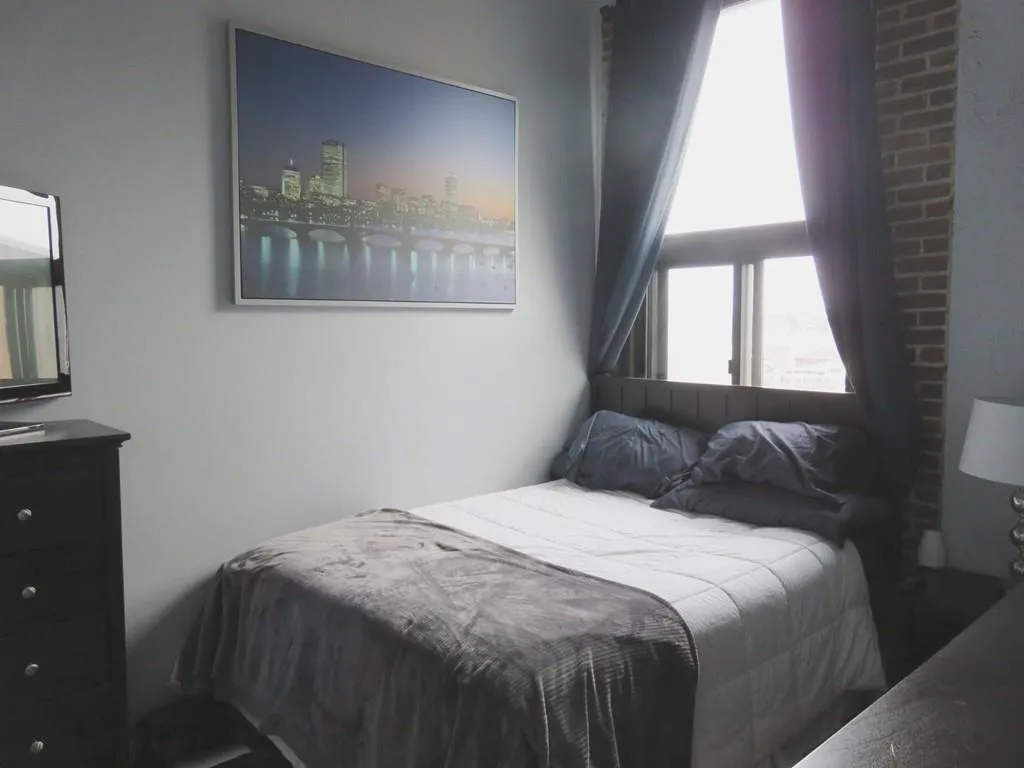 1 bed, 1 bath apartment for rent at 320 W 2nd Unit 504, South Boston — photo 4 of 7