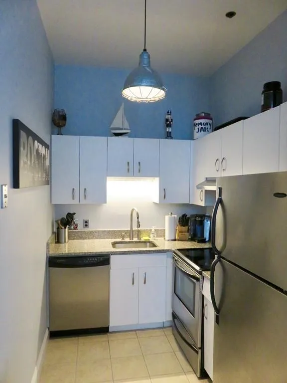 1 bed, 1 bath apartment for rent at 320 W 2nd Unit 504, South Boston — photo 5 of 7
