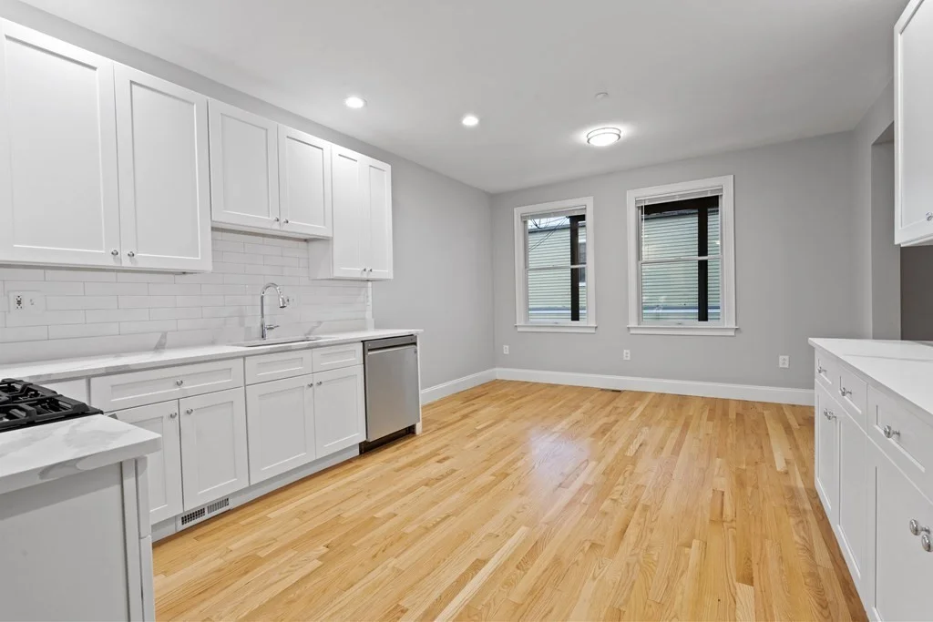 3 bed, 1 bath apartment for rent at 320 W Broadway Unit 2, South Boston