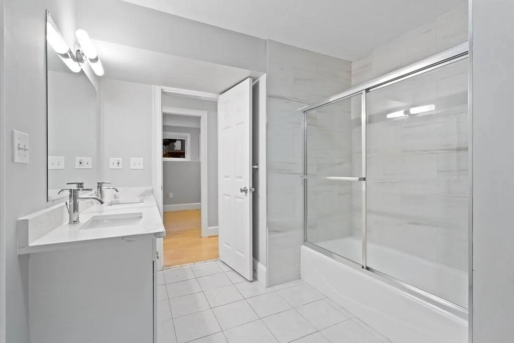 3 bed, 1 bath apartment for rent at 320 W Broadway Unit 2, South Boston — photo 16 of 17