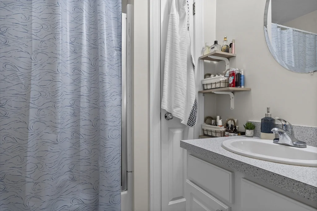 2 bed, 1 bath apartment for rent at 320 W Broadway Unit 4, South Boston — photo 12 of 15