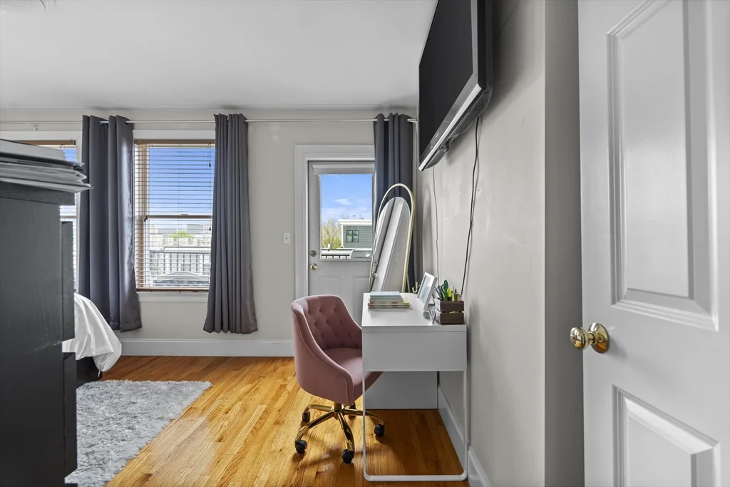 2 bed, 1 bath apartment for rent at 320 W Broadway Unit 6, South Boston — photo 8 of 14