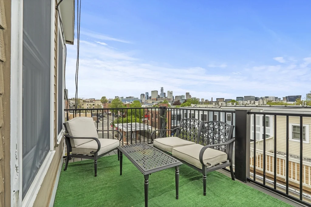2 bed, 1 bath apartment for rent at 320 W Broadway Unit 6, South Boston — photo 13 of 14