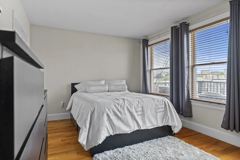 2 bed, 1 bath apartment for rent at 320 W Broadway Unit 6, South Boston — photo 6 of 14