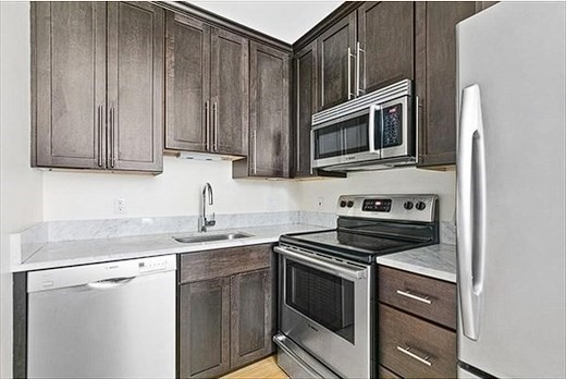 1 bed, 1 bath apartment for rent at 320 W 2nd Unit 304, South Boston — photo 3 of 8